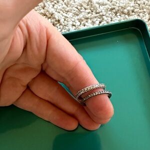 Set of two silver and diamond rings